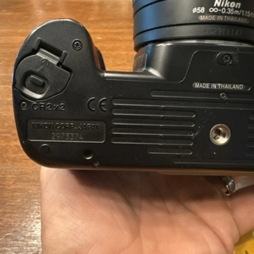 Nikon N65 35mm SLR Film Camera W/ AF Nikkor 28-80mm f/3.5-5.6 D Lens Flash Case